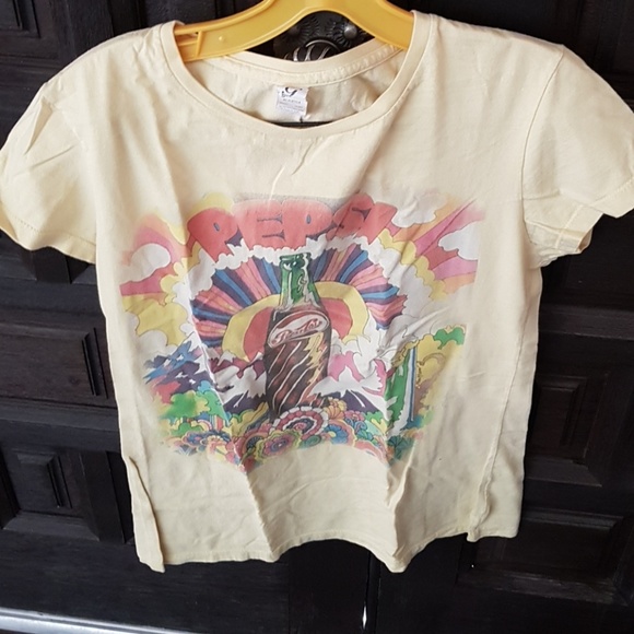 yellow vintage Pepsi t- peter max style❤HOST PICK❤ - Picture 5 of 6